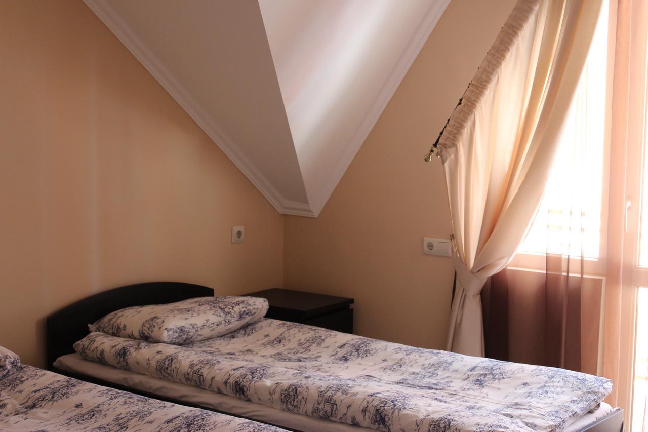 אדלר Svetlana Guest House מראה חיצוני תמונה